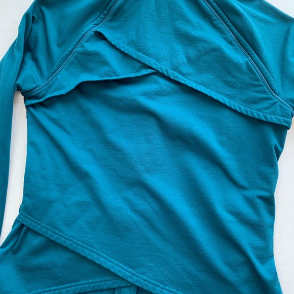 Fabletics Jacket - Teal - Medium - EUC - Athletic - Yoga - Workout - Picture 8 of 15